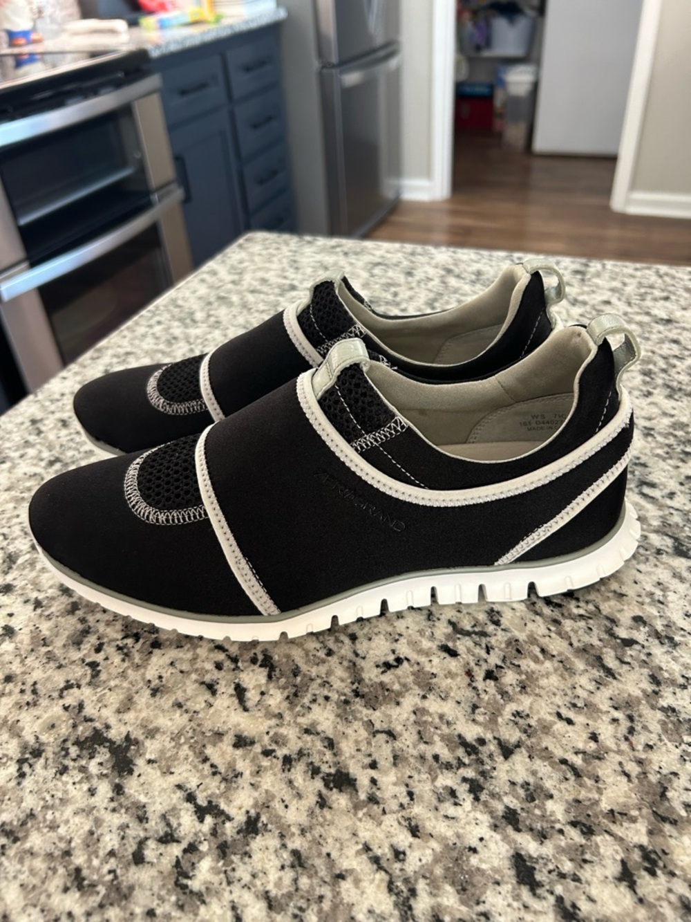 Cole Haan ZERØGRAND Black Slip-On Sneakers Size 7.5 C Wide